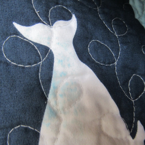 Quilted Whale Blanket Bedspread Fabric Few Spots Full? - Picture 4 of 13